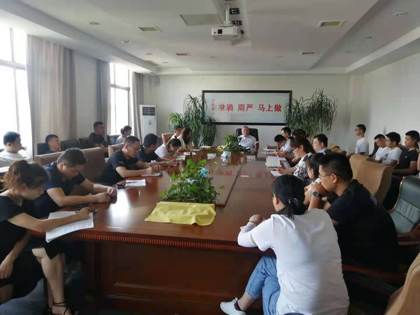 集團(tuán)董事長(zhǎng)劉輝蒞臨金雪馳馬鞍山分公司調(diào)研